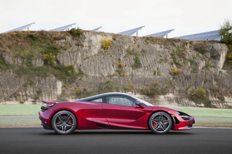profil McLaren 720S rouge