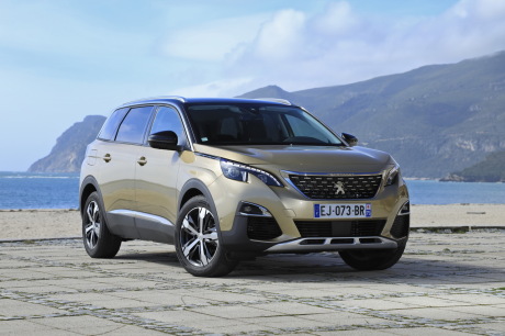 Peugeot 5008 PureTech 130 jaune vue avant droite