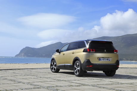 Peugeot 5008 PureTech 130 jaune vue arrière gauche