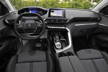 Peugeot 5008 Allure planche de bord