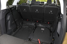 Peugeot 5008 PureTech 130 Allure coffre avec siège arrière gauche retiré