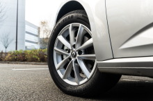 Renault Mégane Zen gray rim front left