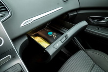Renault Scenic jaune 2018 boite à gant tiroir