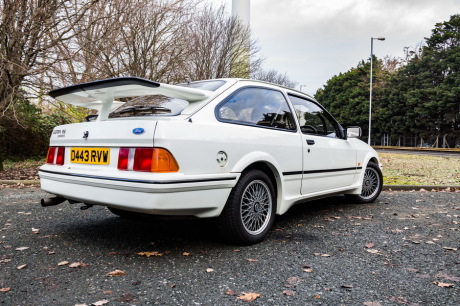 3/4 arrière Ford Sierra RS Cosworth blanche