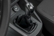 Ford Ka+ 2017 bleu Essential levier de vitesse