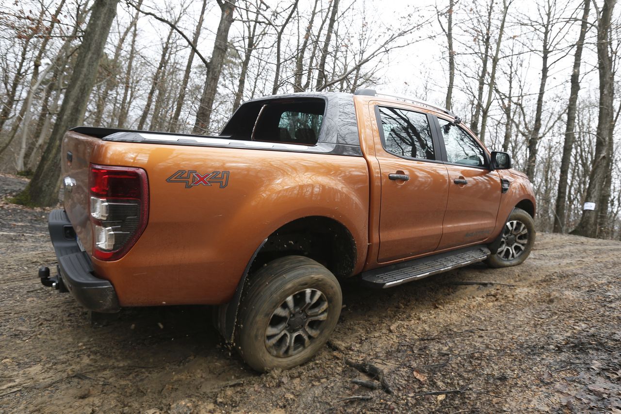 vue laterale Ford Ranger 2016