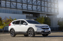 Honda CR-V Hybrid White Static front right