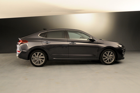 Hyundai i30 Fastback profil