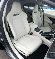 Jaguar i-Pace HSE sièges avant