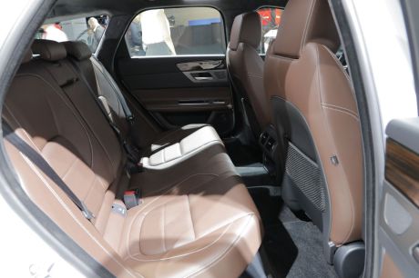 Jaguar XF Sportbrake salon Francfort 2017 banquette
