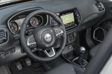 planche de bord jeep compass limited 2017