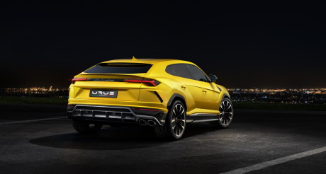 Lamborghini Urus 2018 SUV vue arrière jaune