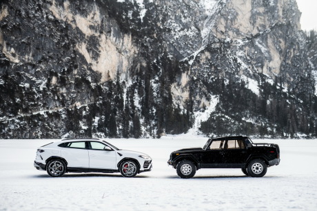 Lamborghini Urus vs. LM002
