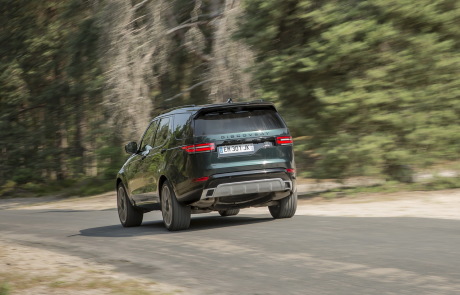 land rover discovery 2017 vue arrière