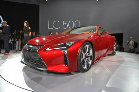 Lexus LC 500 NAIAS 2016 vue avant