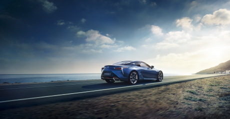 Lexus LC 500h 2016 vue arrière