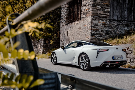 3/4 ar lexus lc500h