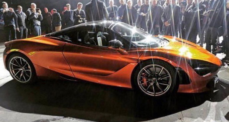 McLaren 720S vue avant couleur orange