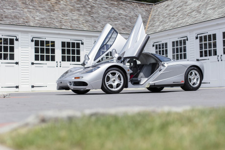 mclaren F1 grise