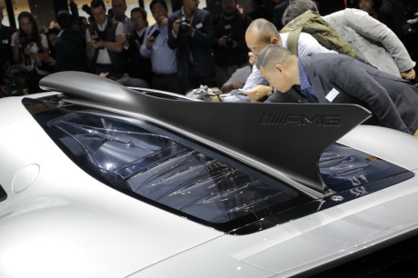 mercedes amg project one francfort 2017 aileron de requin
