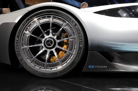 mercedes amg project one francfort 2017 roue