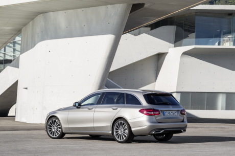 Mercedes Classe C break vue arrière grise
