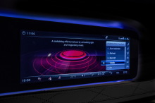L'option Energizing (300 €, disponible en décembre) adapte l'habitacle de la Mercedes Classe S selon humeur avec six atmosphères...