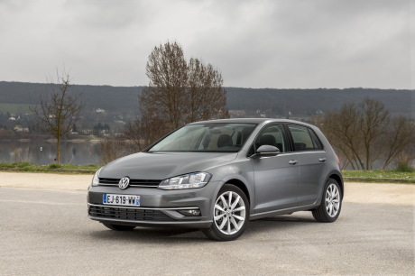 3/4 avant de la nouvelle golf 2017 restylée
