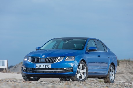 Skoda Octavia restylée : statique extérieur berline 3/4 AV gauche