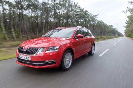 Skoda Octavia restylée : Action Combi travelling AV gauche