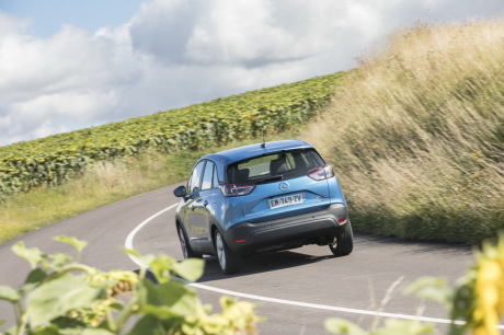 Opel Crossalnd X bleu arrière gauche en virage