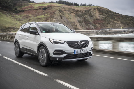 Le Grandland X diesel 177 ch accélère de 0 à 100 km/h en 9,1 secondes.