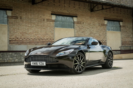 Aston Martin DB11