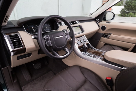 Land Rover Range Rover Sport SD4 vert planche de bord