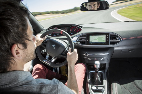 Peugeot 308 GTi 2017 vue embarquée