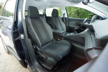places avant du nouveau peugeot 5008 allure