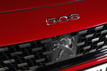 Peugeot 508 GT 2018 lettrage 508 au bout du capot rouge