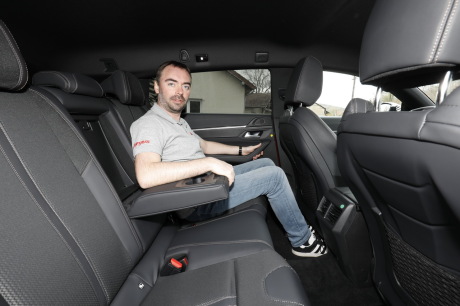 Peugeot 508 SW place arrière