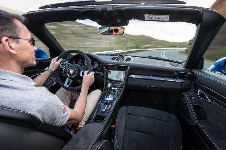 au volant de la porsche 911 GTS 2017