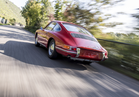 Porsche 911 1964 type 901 rouge vue arrière numéro châssis 300.057