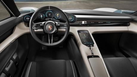 Porsche Mission e planche de bord