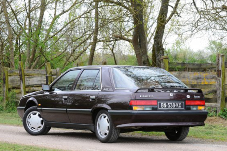 Renault 25 V6 Turbo vue arrière couleur marron