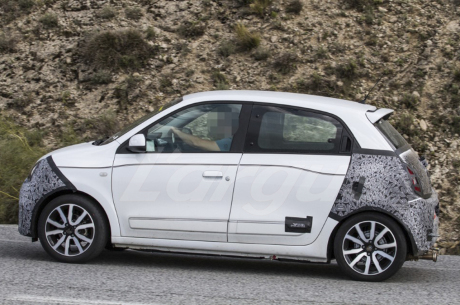 Renault Twingo restylée 2019 vue de profil canmouflée