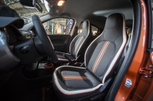 Renault Twingo GT 2017 orange sièges avant