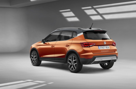 Seat Arona vue arrière orange
