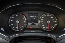 Seat Arona gris compteurs