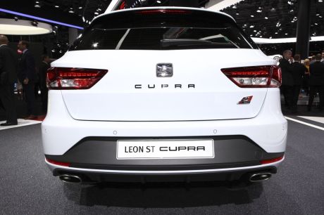 vue arrière Seat Leon ST Cupra 290