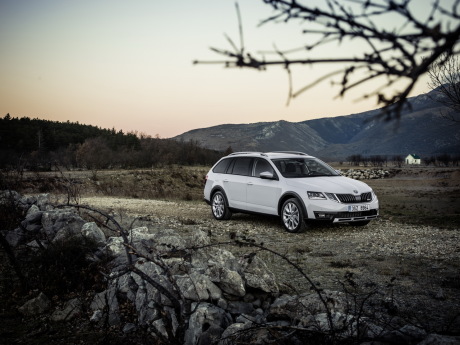 La Skoda Octavia Scout restylée sera disponible au printemps 2017.