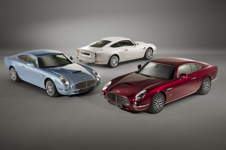 Speedback Gt gamme couleurs rouge blanc et bleue