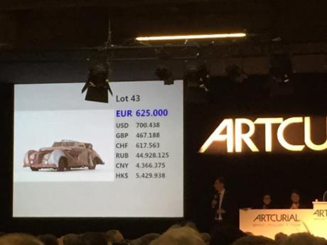 Lot 43. Talbot-Lago T26 record Saoutchik estimée 120 000 à 150 000 €. Adjugée à 625 000 €